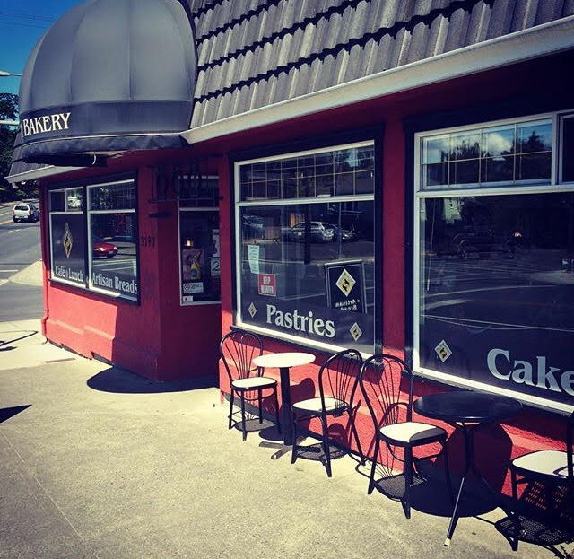 The Italian Bakery | 3197 Quadra St, Victoria, BC V8X 1E9, Canada | Phone: (250) 388-4557