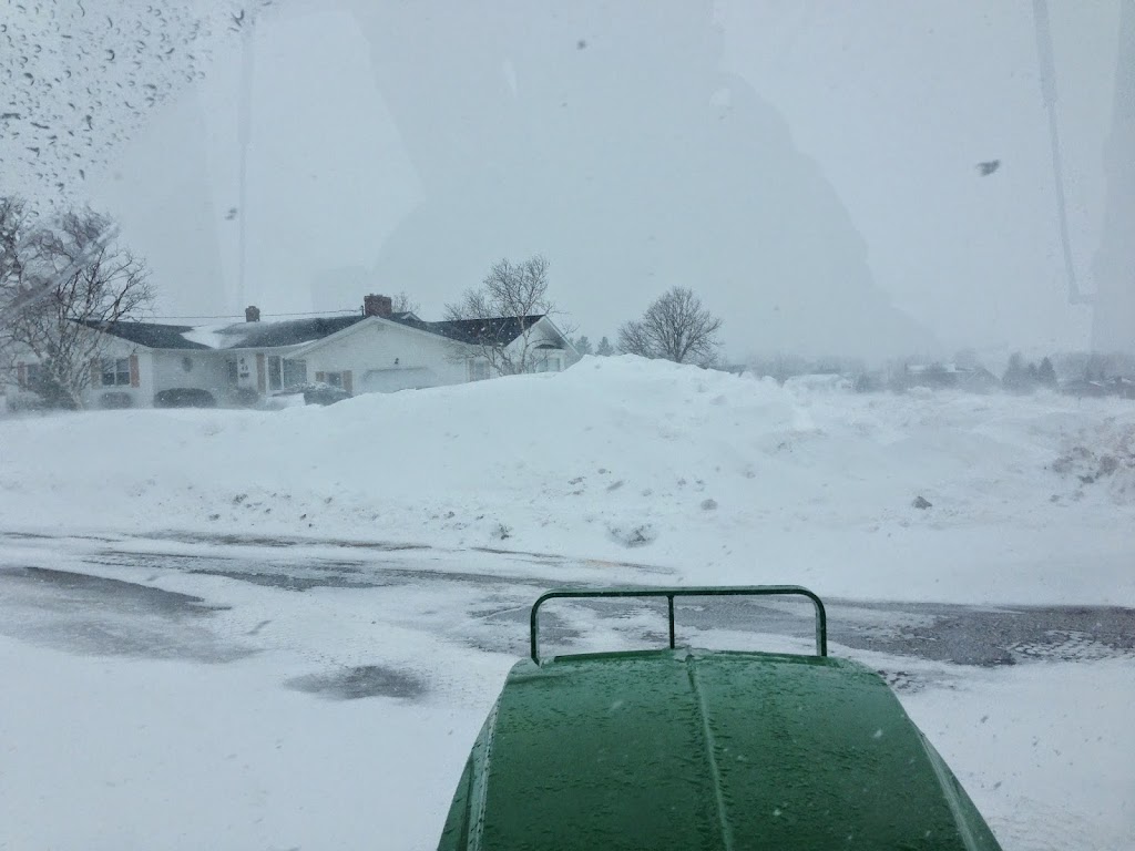 Warrens Snow Removal | 27 Warren Grove Rd, Cornwall, PE C0A 1H5, Canada | Phone: (902) 394-5535