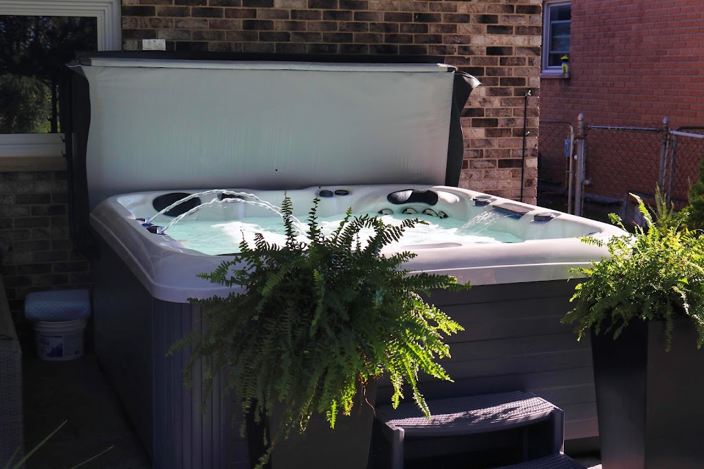 Hot Tubs Ottawa Inc. | behind RND Construction, 675 Industrial Ave, Ottawa, ON K1G 0Z1, Canada | Phone: (613) 276-7504