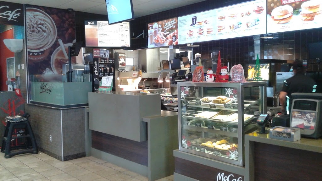 McDonalds | 3481 Rue Clemenceau, Québec, QC G1C 0H8, Canada | Phone: (418) 661-1823