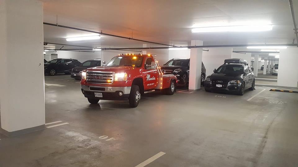 Mundies Towing & Recovery | 5917 Thorne Ave, Burnaby, BC V3N 2T8, Canada | Phone: (604) 526-3227