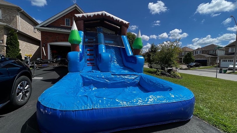 Barrie Bouncy | 15 White Crescent, Barrie, ON L4N 6A1, Canada | Phone: (705) 791-1300