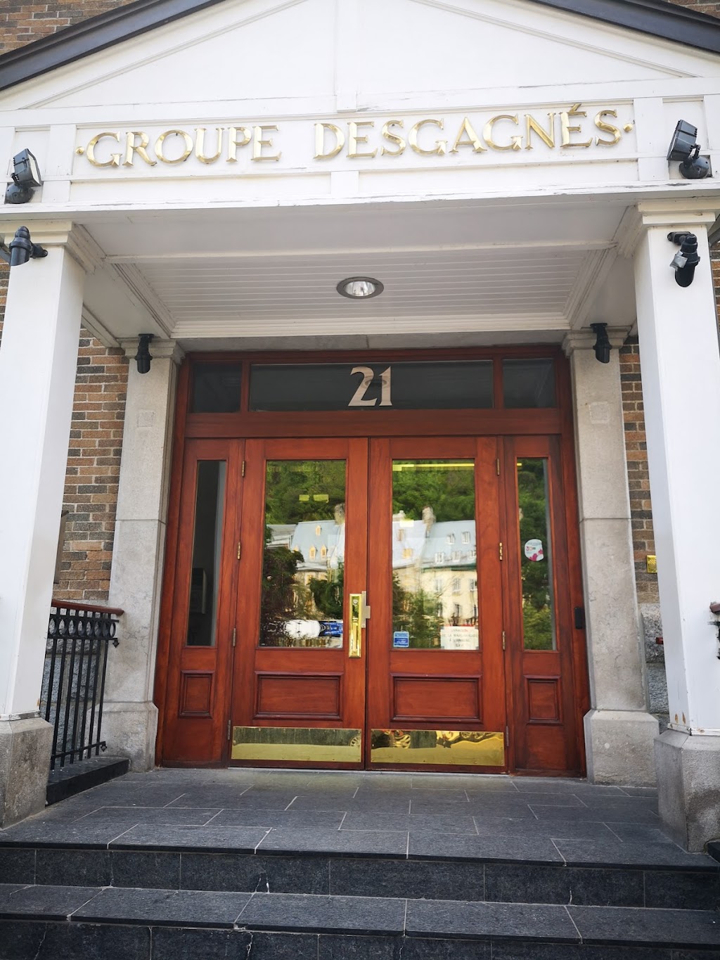 Groupe Desgagnés | 21 Rue du Marché-Champlain, Québec, QC G1K 8Z8, Canada | Phone: (418) 692-1000