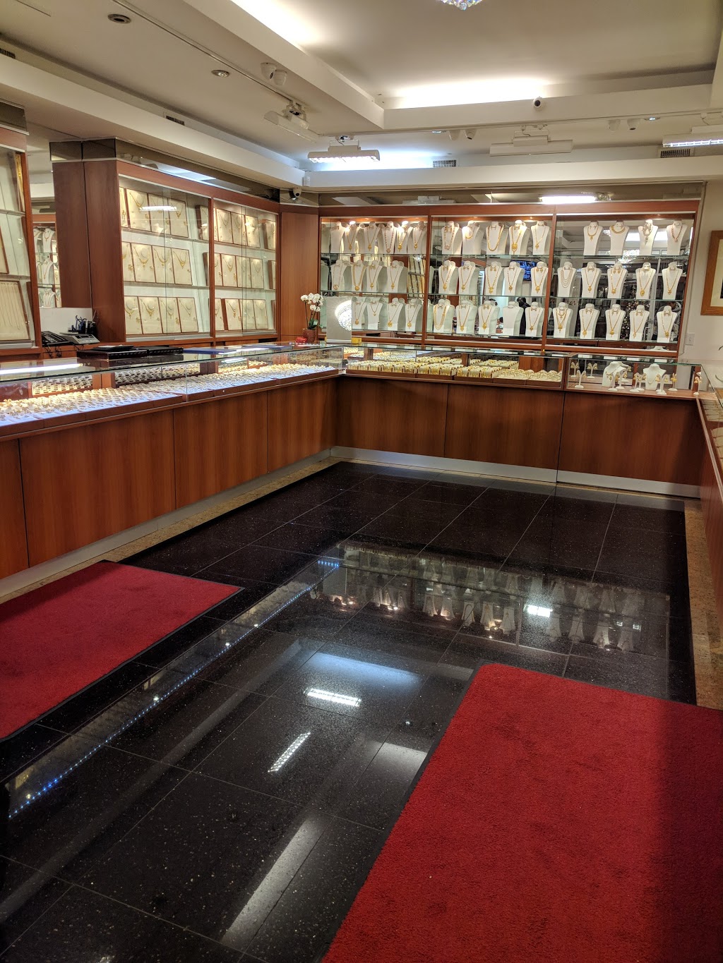 Ambika Jewellers | 2376 Eglinton Ave E, Scarborough, ON M1K 2P3, Canada | Phone: (416) 751-1364