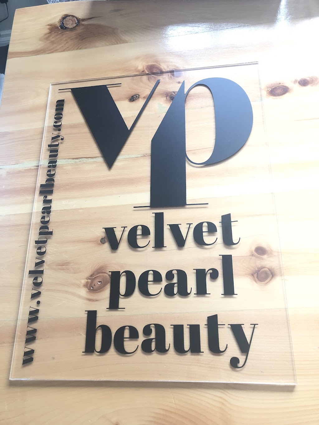 Velvet Pearl Beauty | 10 Crystal Green Way, Okotoks, AB T1S 2K7, Canada | Phone: (403) 771-9726