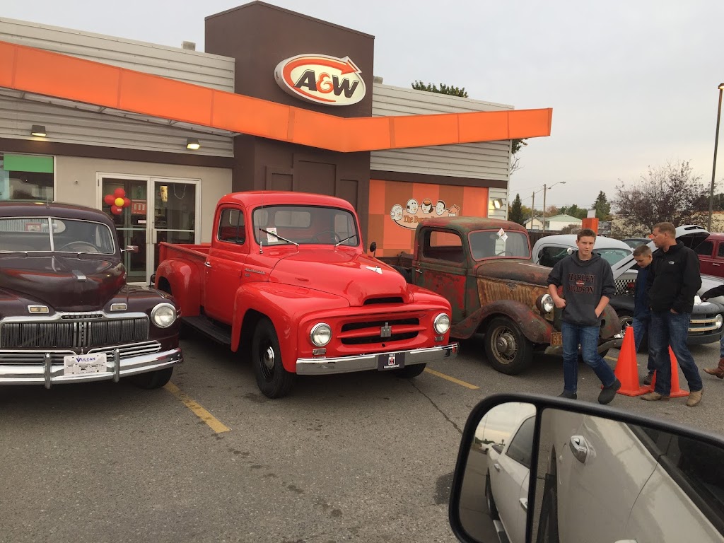 A&W Canada | Crowsnest Hwy, AB-3, Fort Macleod, AB T0L 0Z0, Canada | Phone: (403) 553-3011