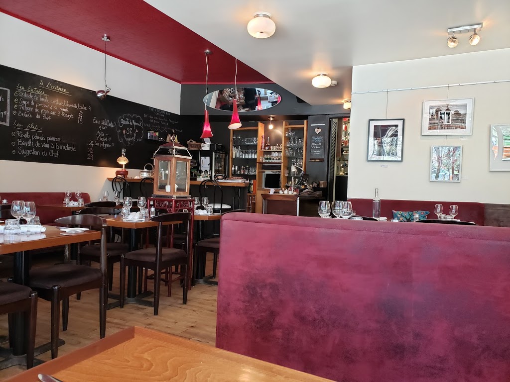 Bistro Détour | 2480 Rue Beaubien E, Montréal, QC H2G 1N4, Canada | Phone: (514) 728-3107