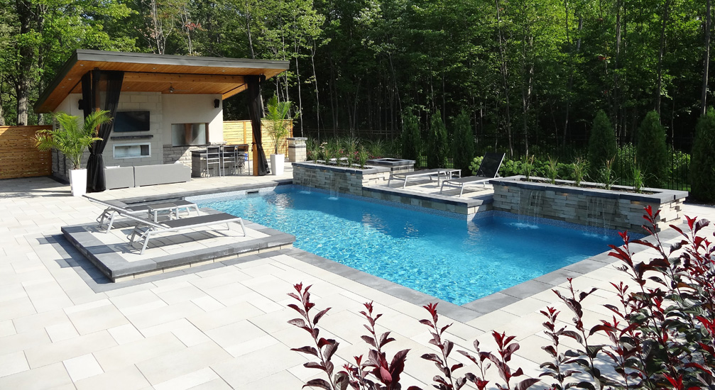 Pressure Clean Pools | 2210 Speers Rd Unit 4, Oakville, ON L6L 2X8, Canada | Phone: (905) 465-3305