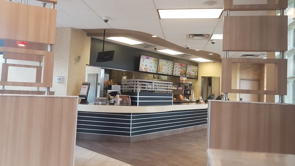 Burger King | 55 Boulevard Crémazie O, Montréal, QC H2N 1L3, Canada | Phone: (514) 389-9542