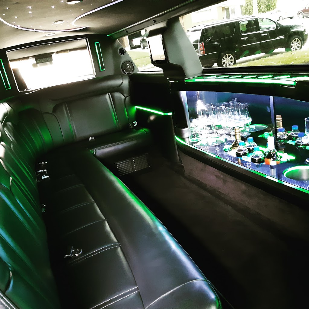 SlickLimo | 6631 Argyll Crescent, Niagara Falls, ON L2G 5E8, Canada | Phone: (289) 686-7066