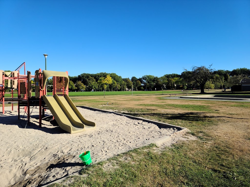 Balaclava Park Playground | 3 W 29th Ave, Vancouver, BC V6L 1Y5, Canada | Phone: (604) 873-7000