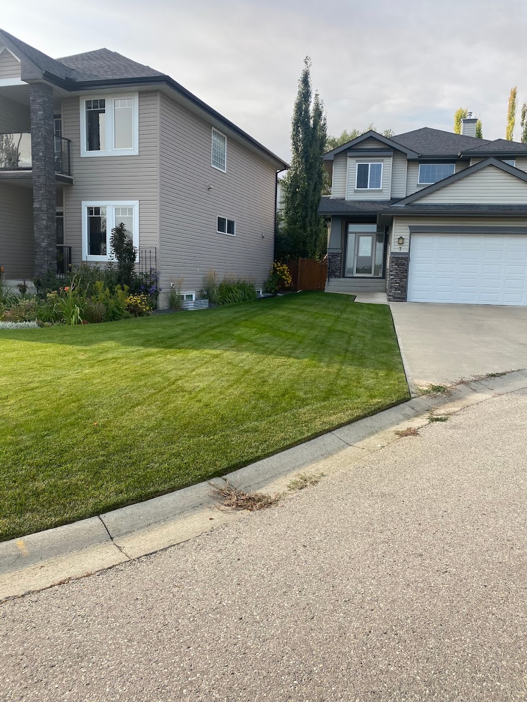 Scoop, Cut N Shovel Property Maintenance | 341 Hidden Valley Pl NW, Calgary, AB T3A 5L7, Canada | Phone: (403) 818-5973