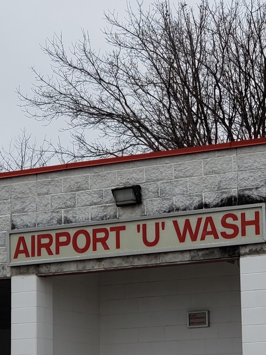 Airport U Wash | 500 Veterans Memorial Pkwy, London, ON N5V 4S7, Canada