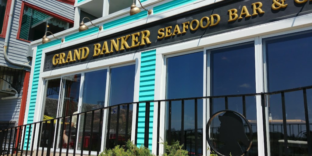 Grand Banker Bar & Grill | 82 Montague St, Lunenburg, NS B0J 2C0, Canada | Phone: (902) 634-3300
