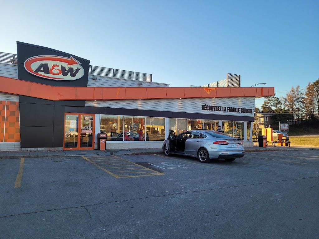 A&W Canada | 297 Av. du Moulin, Mont-Laurier, QC J9L 3V8, Canada | Phone: (819) 623-4007