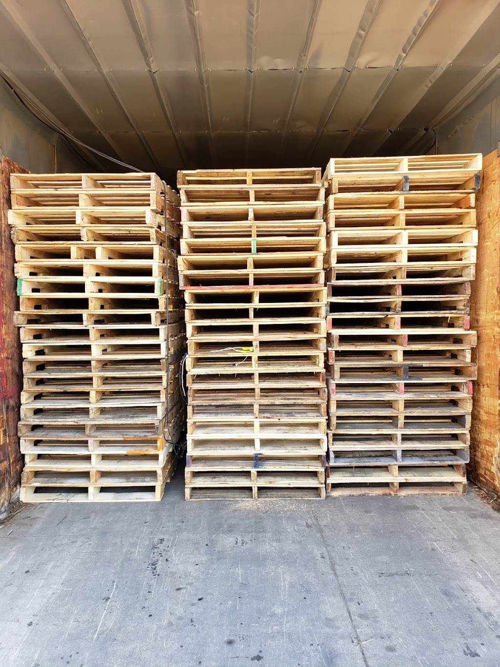 Paramount Pallet | 15112 118 Ave NW, Edmonton, AB T5V 1B8, Canada | Phone: (780) 414-6607