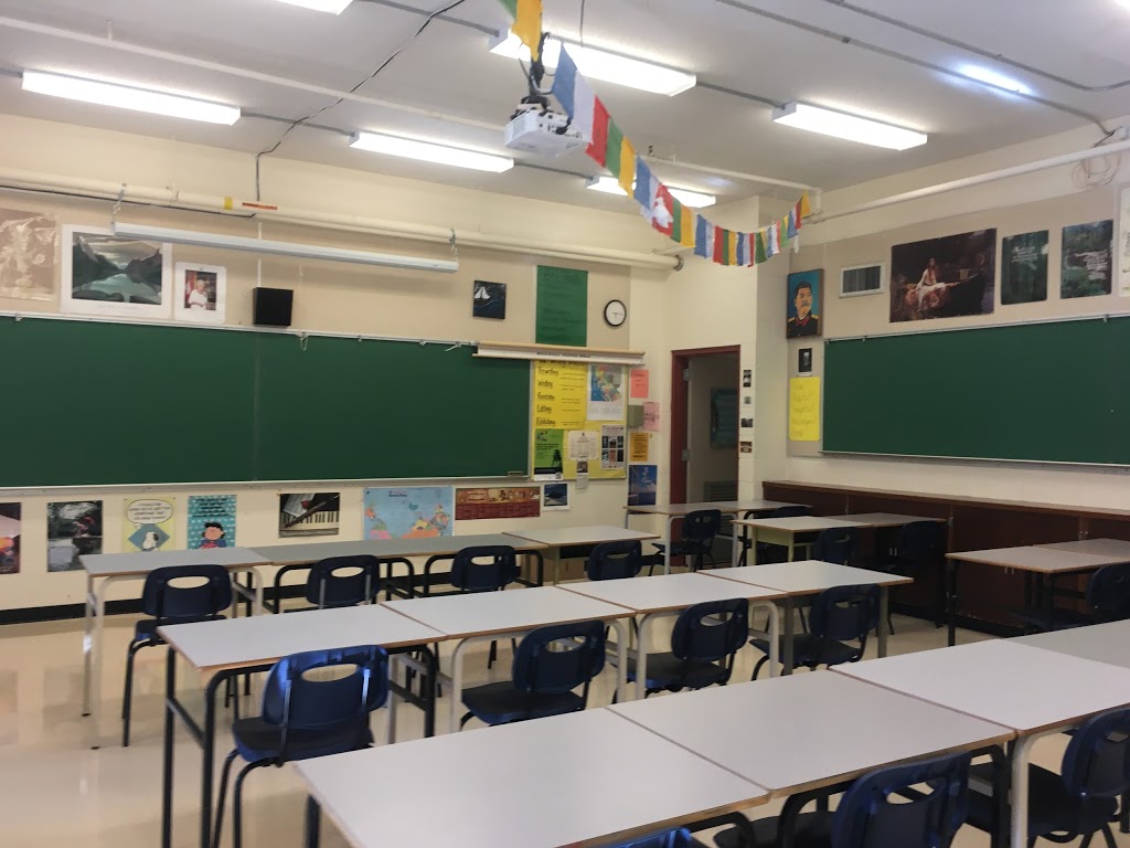 Elphinstone Secondary School | 840 Gibsons Way, Gibsons, BC V0N 1V0, Canada | Phone: (604) 886-2204