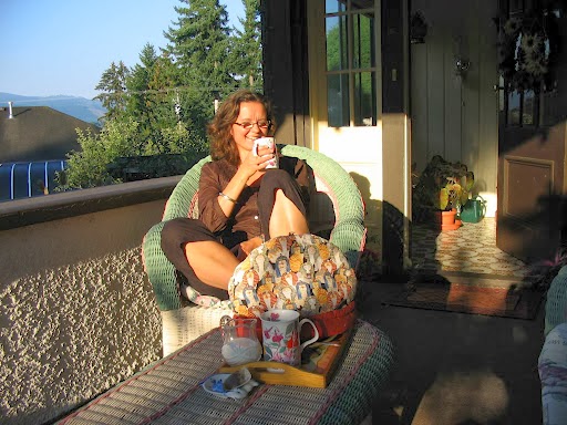 Jacquie Gordons Bed and Breakfast | 2231 Quamichan Park Pl, Duncan, BC V9L 5E9, Canada | Phone: (250) 746-7736