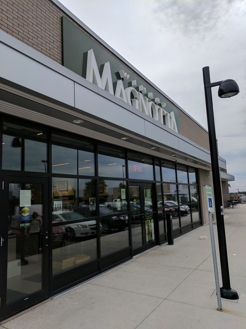 Magnotta | 1320 Castlefield Ave Building B, York, ON M6B 4B3, Canada | Phone: (416) 783-5753