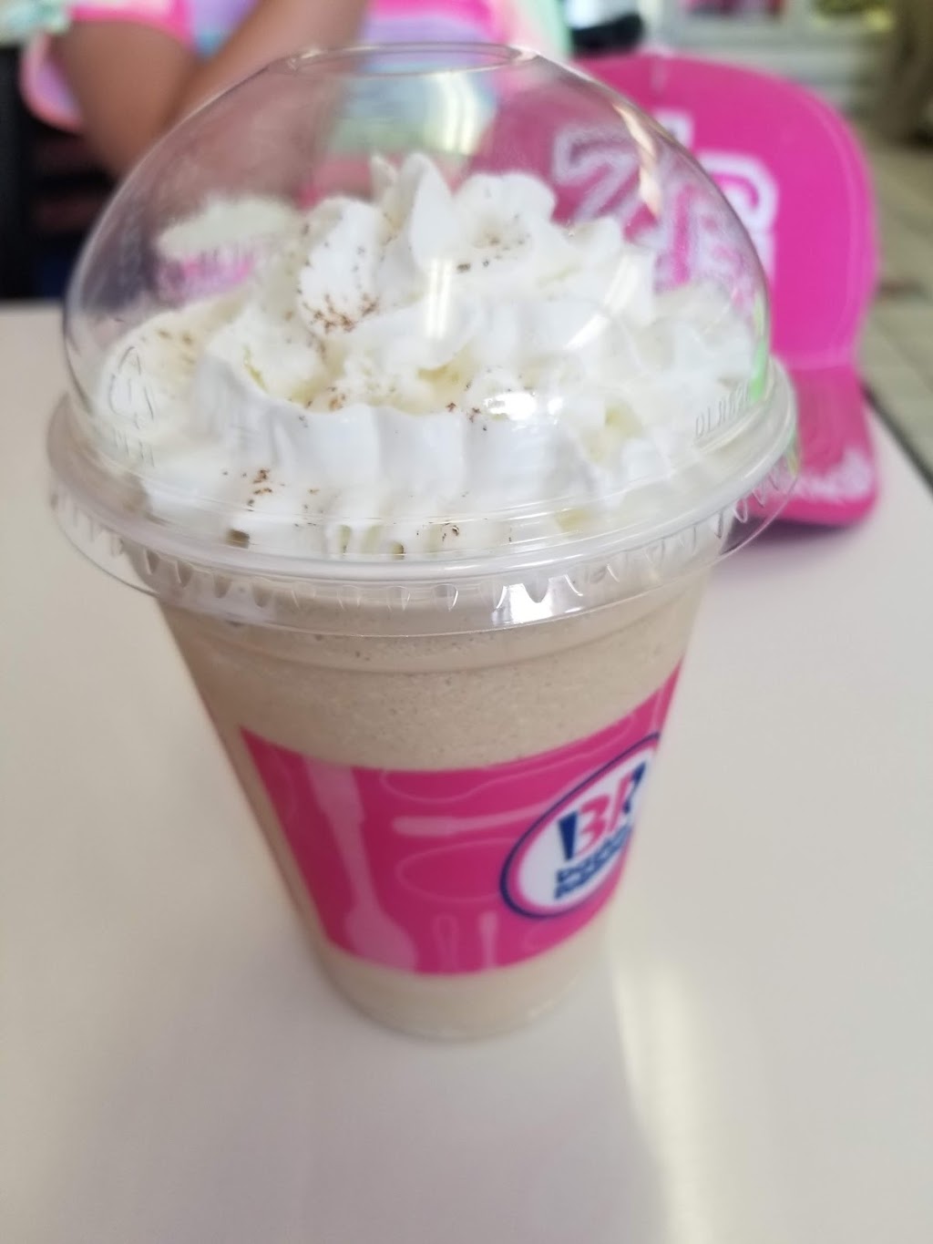 Baskin Robbins | 2752 Boulevard Saint-Charles, Kirkland, QC H9H 3B6, Canada | Phone: (514) 697-8841