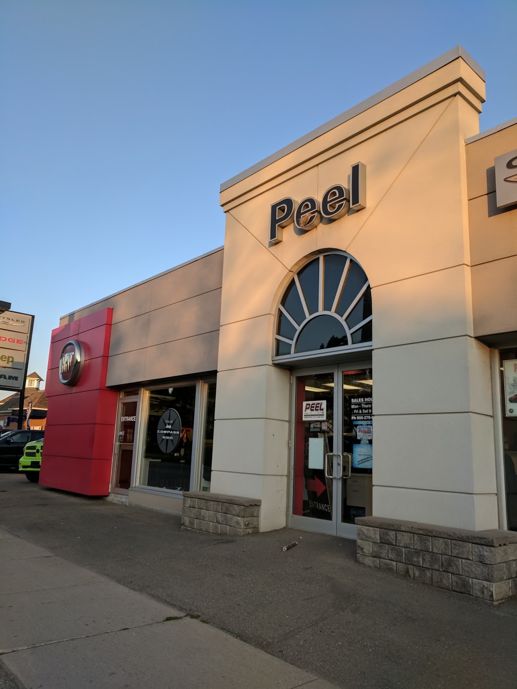 Peel Chrysler | 212 Lakeshore Rd W, Mississauga, ON L5H 1G6, Canada | Phone: (866) 449-7335