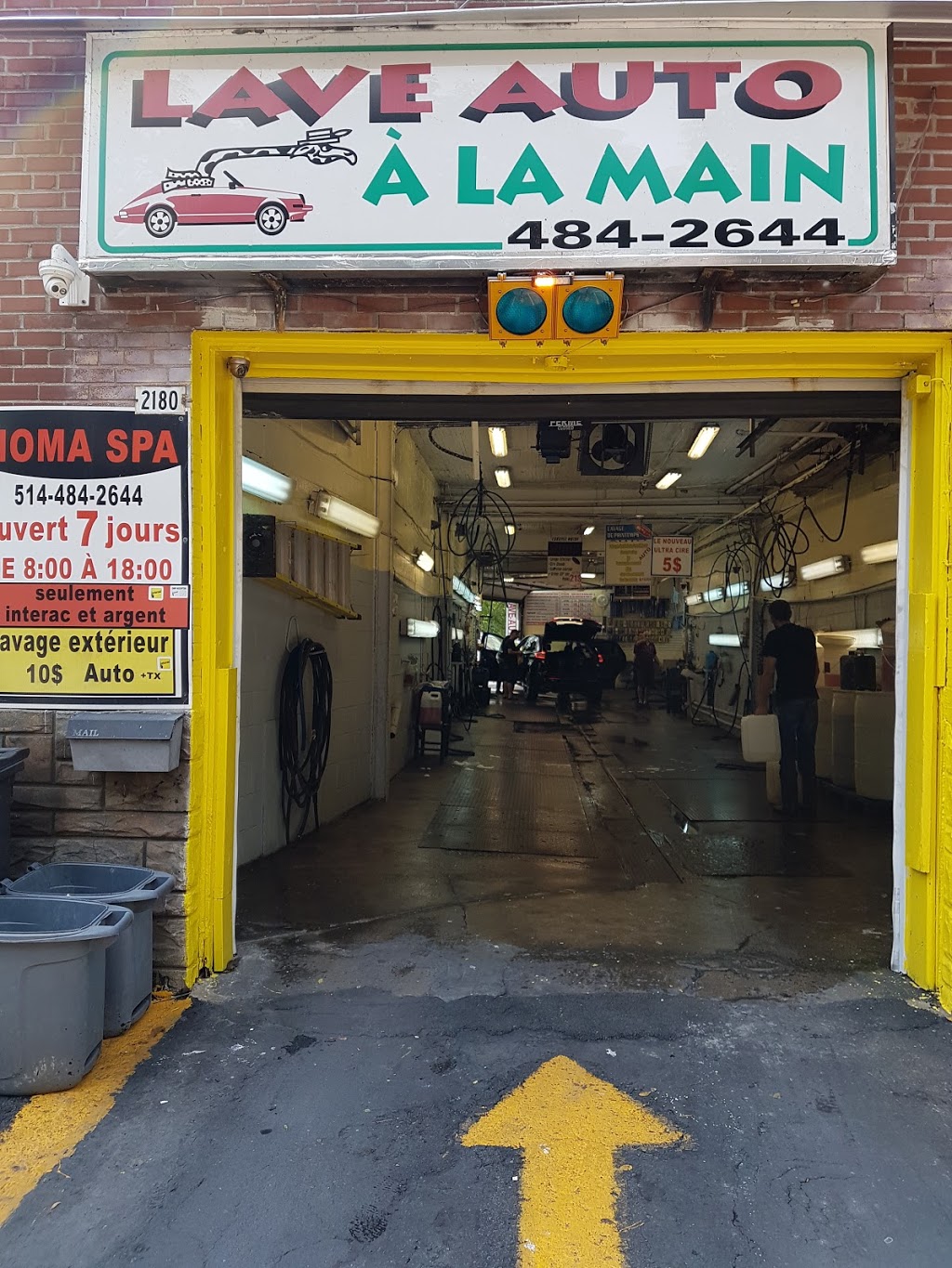 Homa Spa Car Wash Inc. | 2180 Avenue Wilson, Montréal, QC H4A 2T3, Canada | Phone: (514) 484-2644