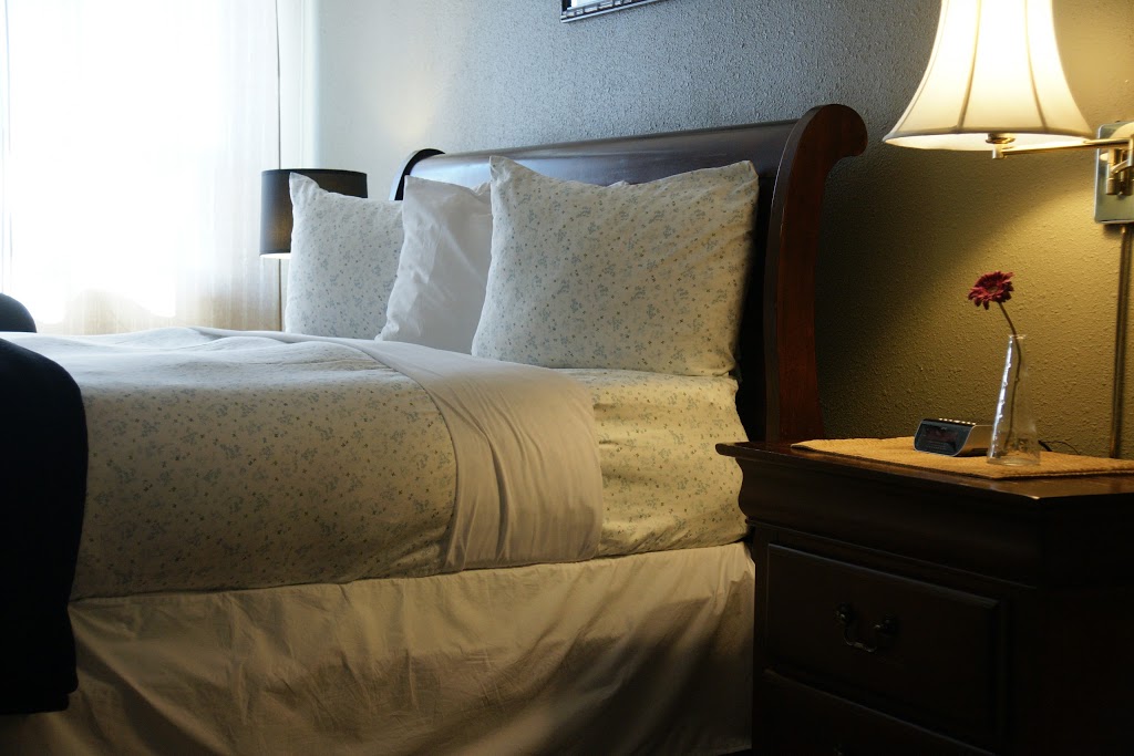 R & R Inn & Suites | 6508 48 Ave, Camrose, AB T4V 3A3, Canada | Phone: (780) 672-2292