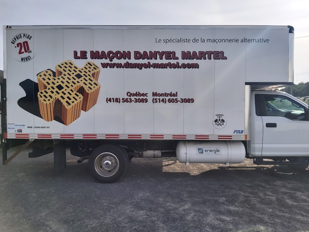 Le Macon Danyel Martel | 2507 Rue Langlois, Saint-Romuald, QC G6W 6L3, Canada | Phone: (418) 563-3089