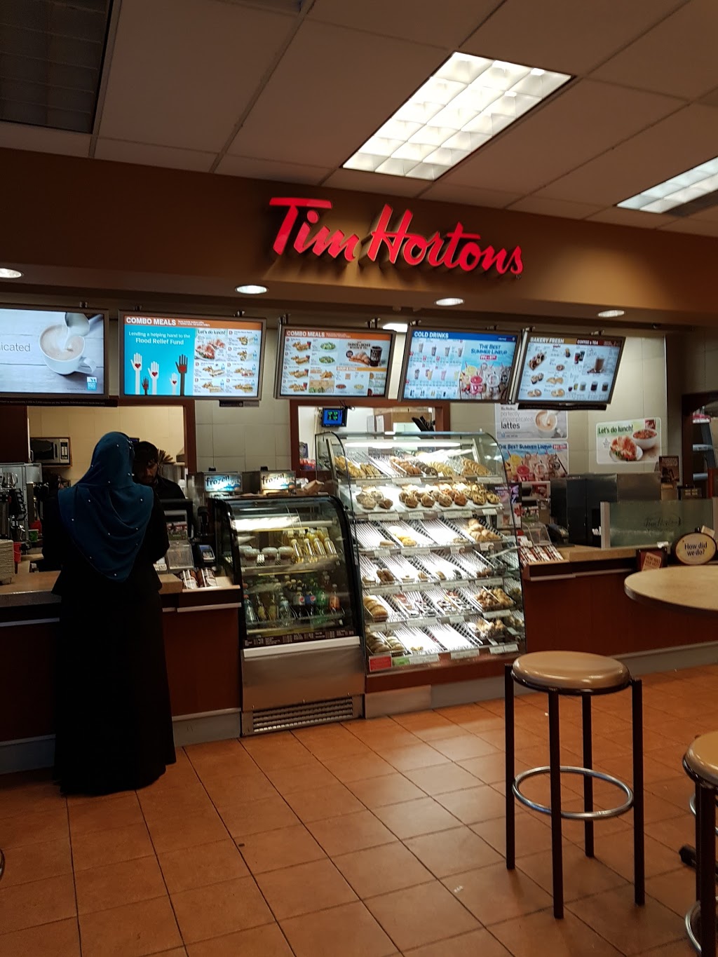 Tim Hortons | 2370 Lawrence Ave E, Scarborough, ON M1P 2R5, Canada | Phone: (416) 755-6629