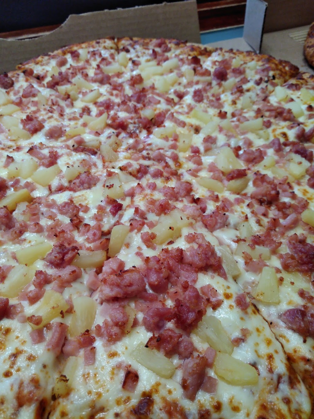 City Pizza | 4055 New St, Burlington, ON L7L 1S8, Canada | Phone: (289) 337-8332