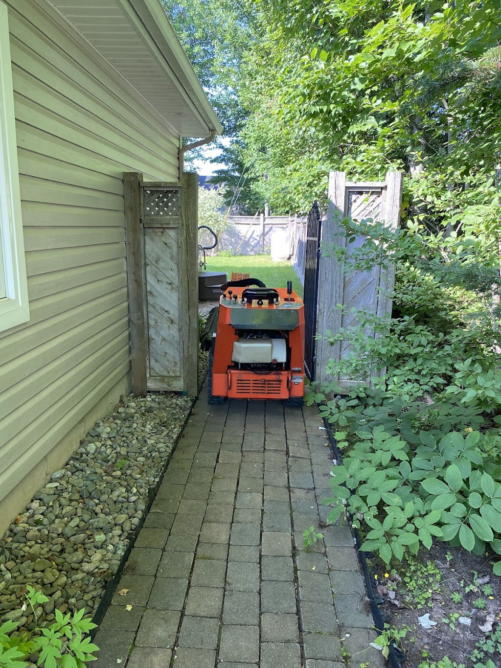 Brents Stump Removal | 214 Upper Mountain Rd, Boundary Creek, NB E1G 4A1, Canada | Phone: (506) 852-0125