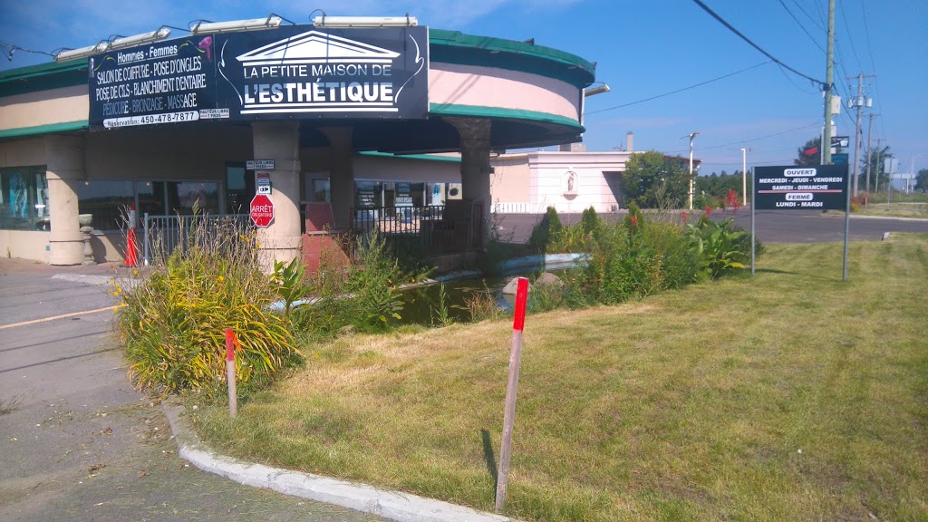 La petite maison de Chine | 4520 Chemin Gauthier, Terrebonne, QC J7M 1R4, Canada | Phone: (450) 478-7877