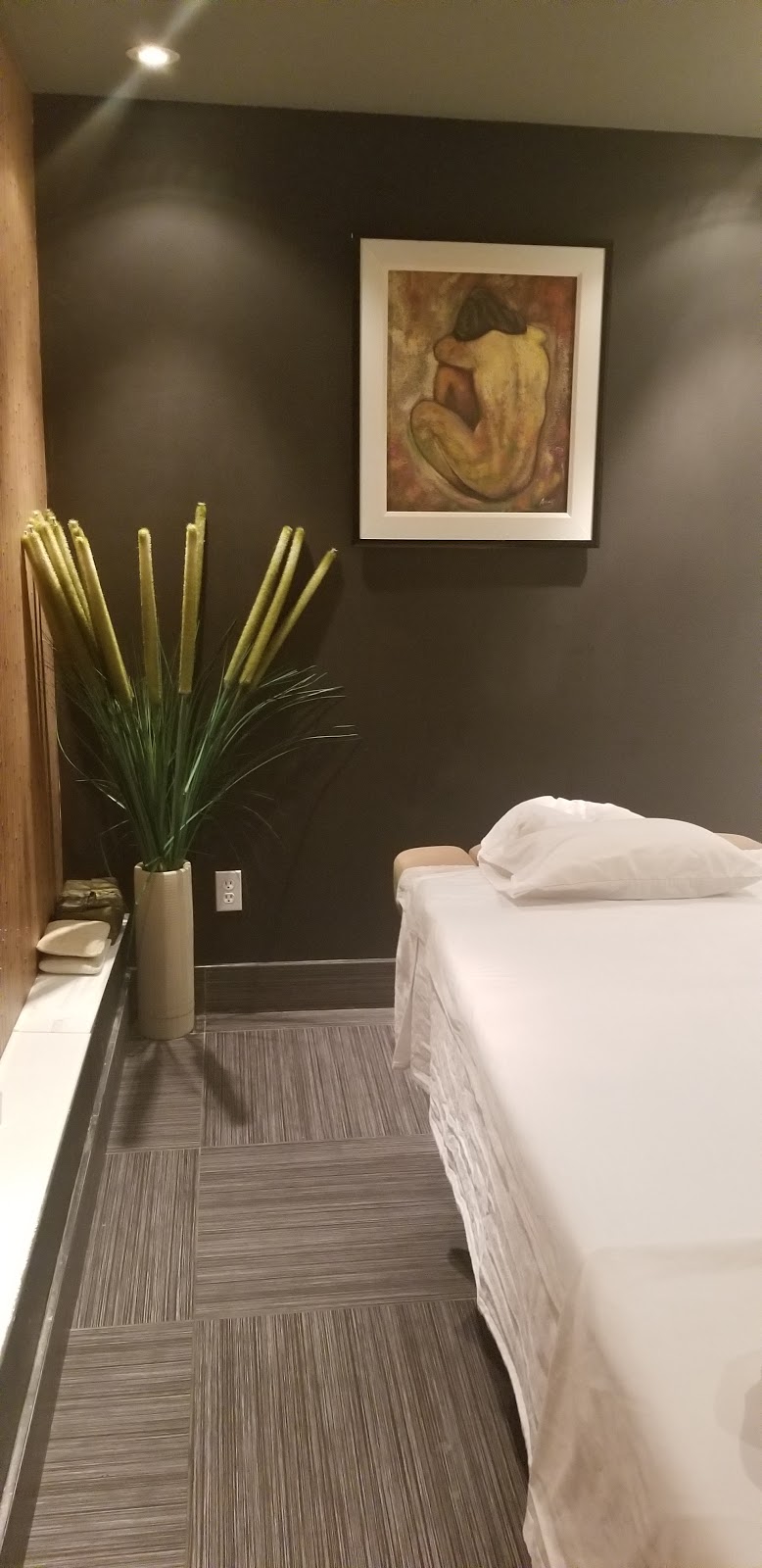 Spa Oasis | Montreal Spa | 847 Boulevard Décarie, Saint-Laurent, QC H4L 3L7, Canada | Phone: (514) 747-1111