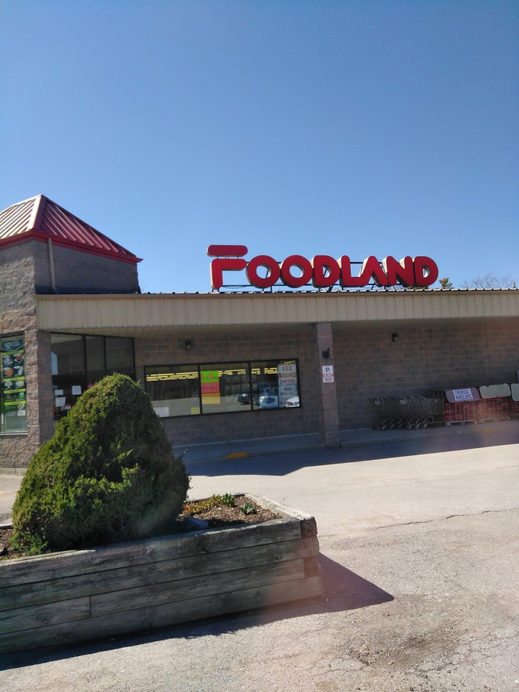 Foodland - Buckhorn | 3329 Buckhorn Rd, Buckhorn, ON K0L 1J0, Canada | Phone: (705) 657-3311