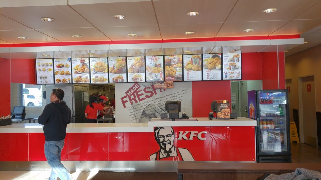 KFC | 170 Stewart Green SW, Calgary, AB T3H 3C8, Canada | Phone: (403) 242-6635