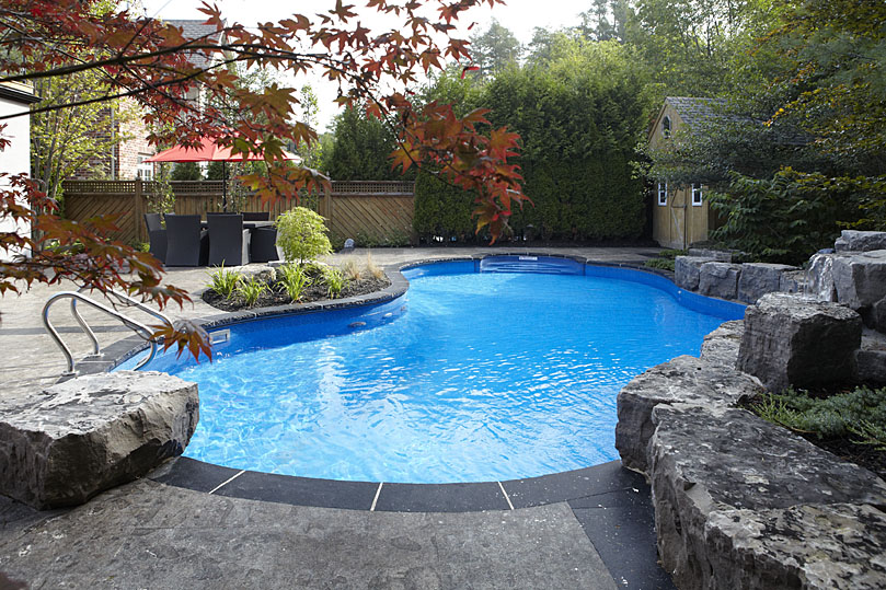 Pioneer Family Pools & Spas | 1020 South Service Rd E, Oakville, ON L6J 2X7, Canada | Phone: (905) 844-7490