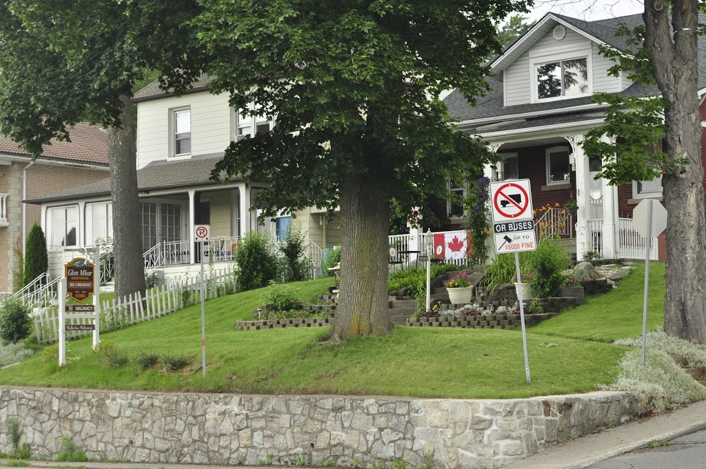 GlenMhor Guesthouse B&B | 5381 River Rd, Niagara Falls, ON L2E 3H1, Canada | Phone: (905) 354-2600