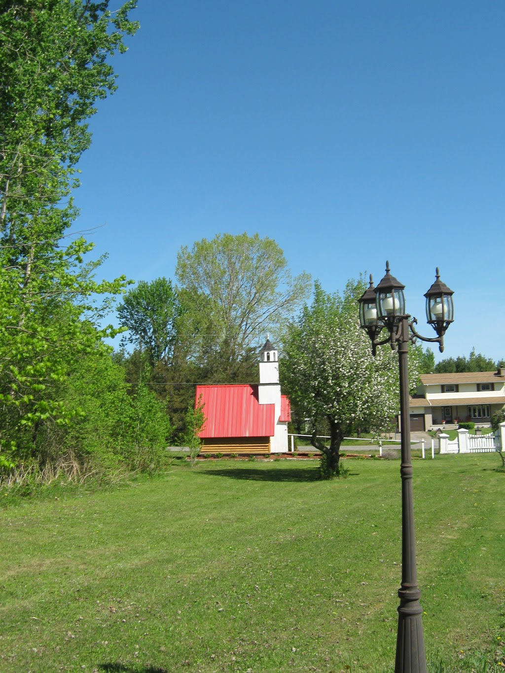 Golden Pond Retirement Residence | 387 Goodrich Rd, Codrington, ON K0K 1R0, Canada | Phone: (613) 475-4846