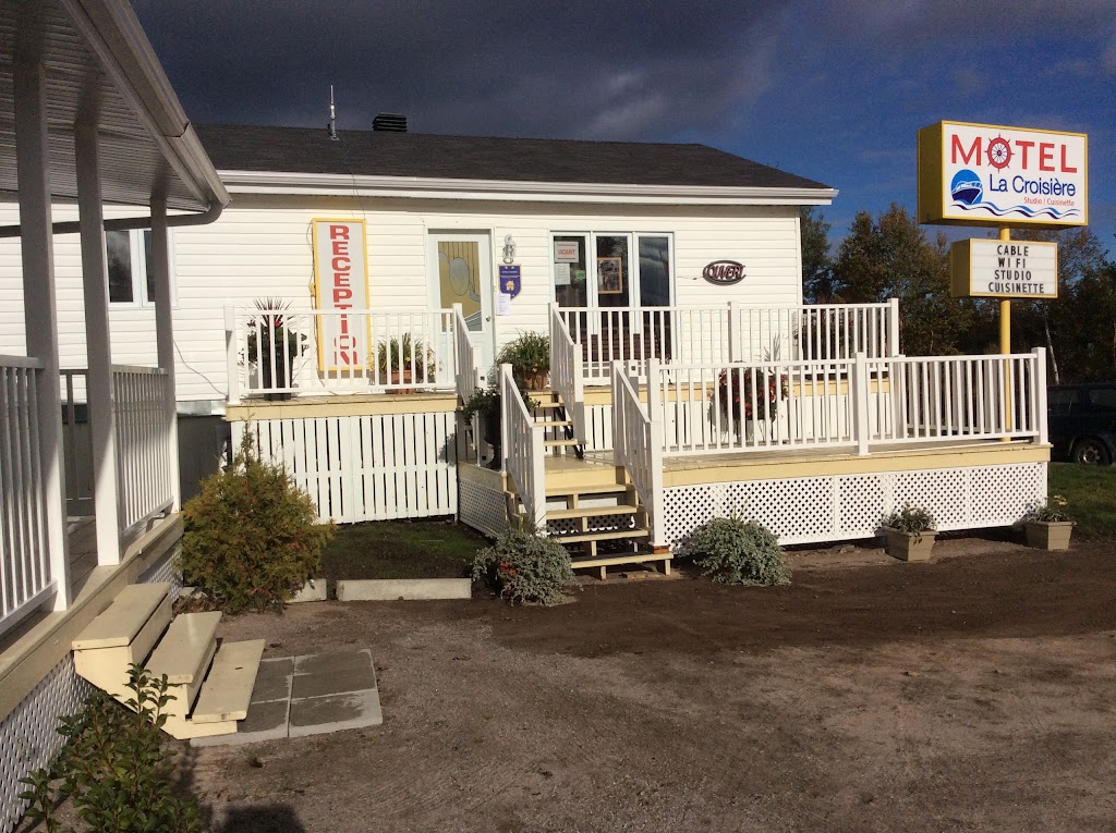 Studio Motel The Cruise | 1087 QC-138, Grandes-Bergeronnes, QC G0T 1G0, Canada | Phone: (418) 232-6247