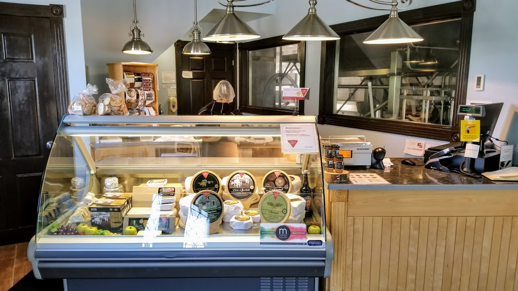 Fromagerie Du Champ à la Meule inc. | 3601 Rue Principale, Notre-Dame-de-Lourdes, QC J0K 1K0, Canada | Phone: (450) 753-9217