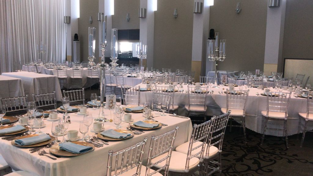 PB Banquet | 1025 Bd Élisabeth, Laval, QC H7W 3J7, Canada | Phone: (514) 867-6415