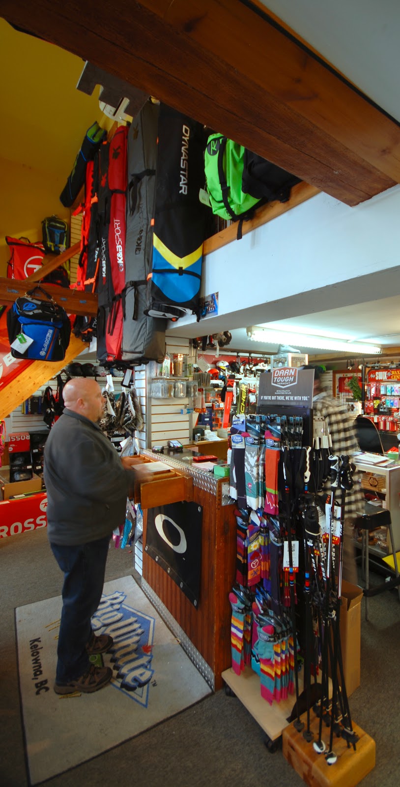 La Shop - Tune-ups - Ski Equipment | 439 Rue Principale, Saint-Sauveur, QC J0R 1R4, Canada | Phone: (450) 227-8889