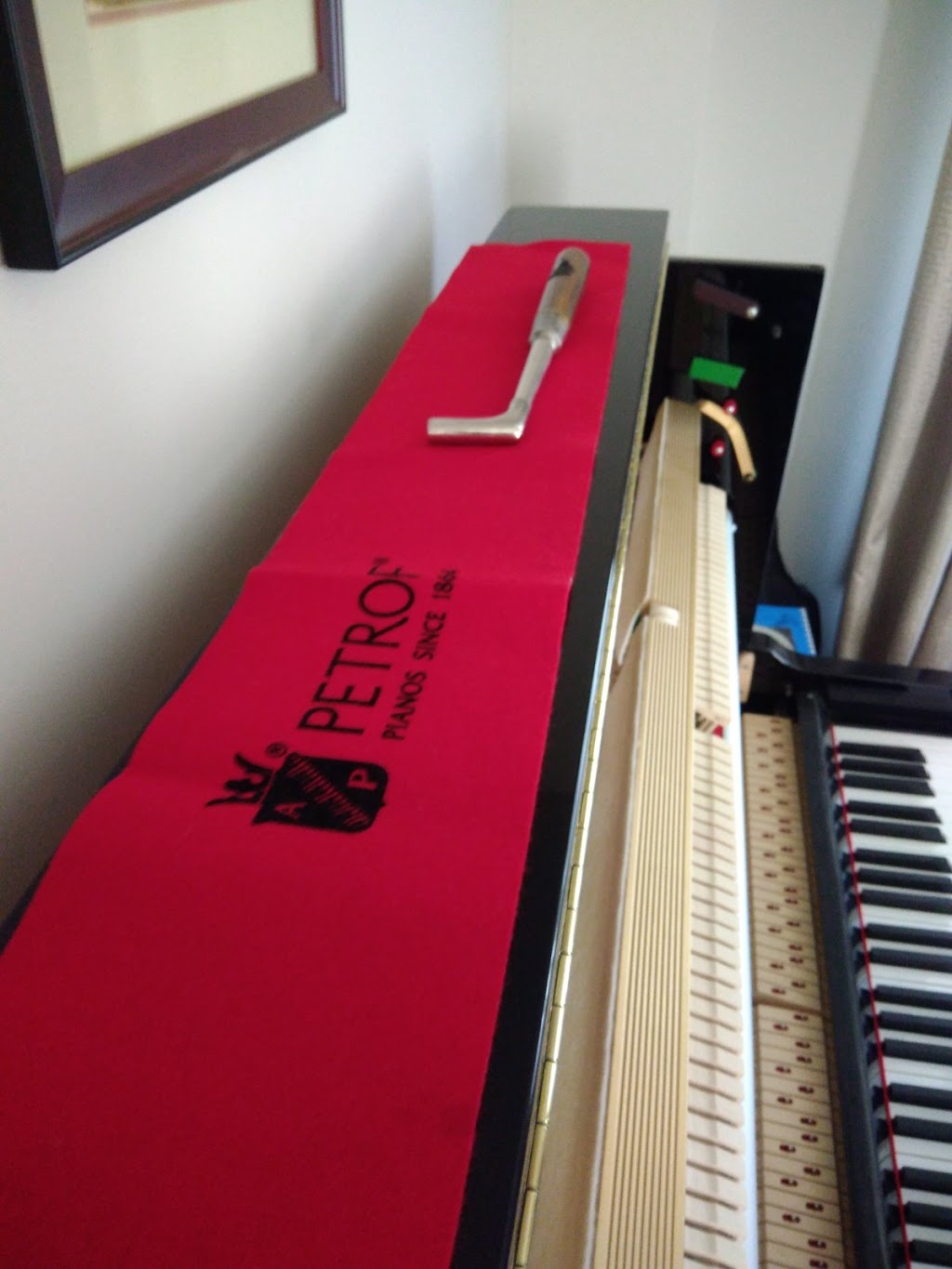 Professional piano tuner | Appleby Line #2065, Burlington, ON L7L 7H2, Canada | Phone: (647) 655-9245