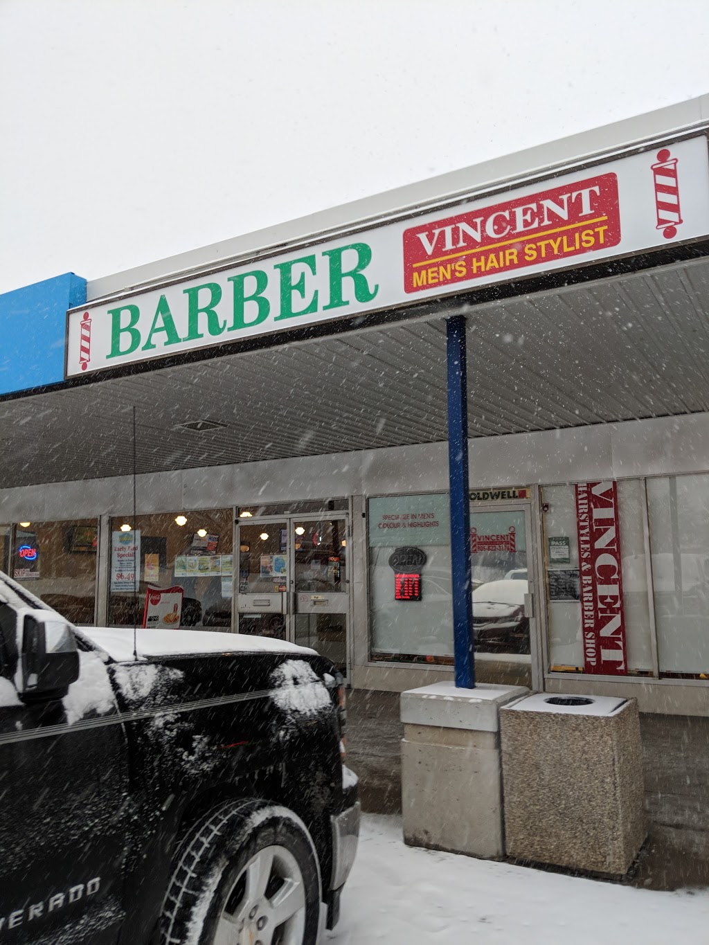Vincent Barber Shop | 1375 Southdown Rd, Mississauga, ON L5J 2Z1, Canada | Phone: (905) 822-3176