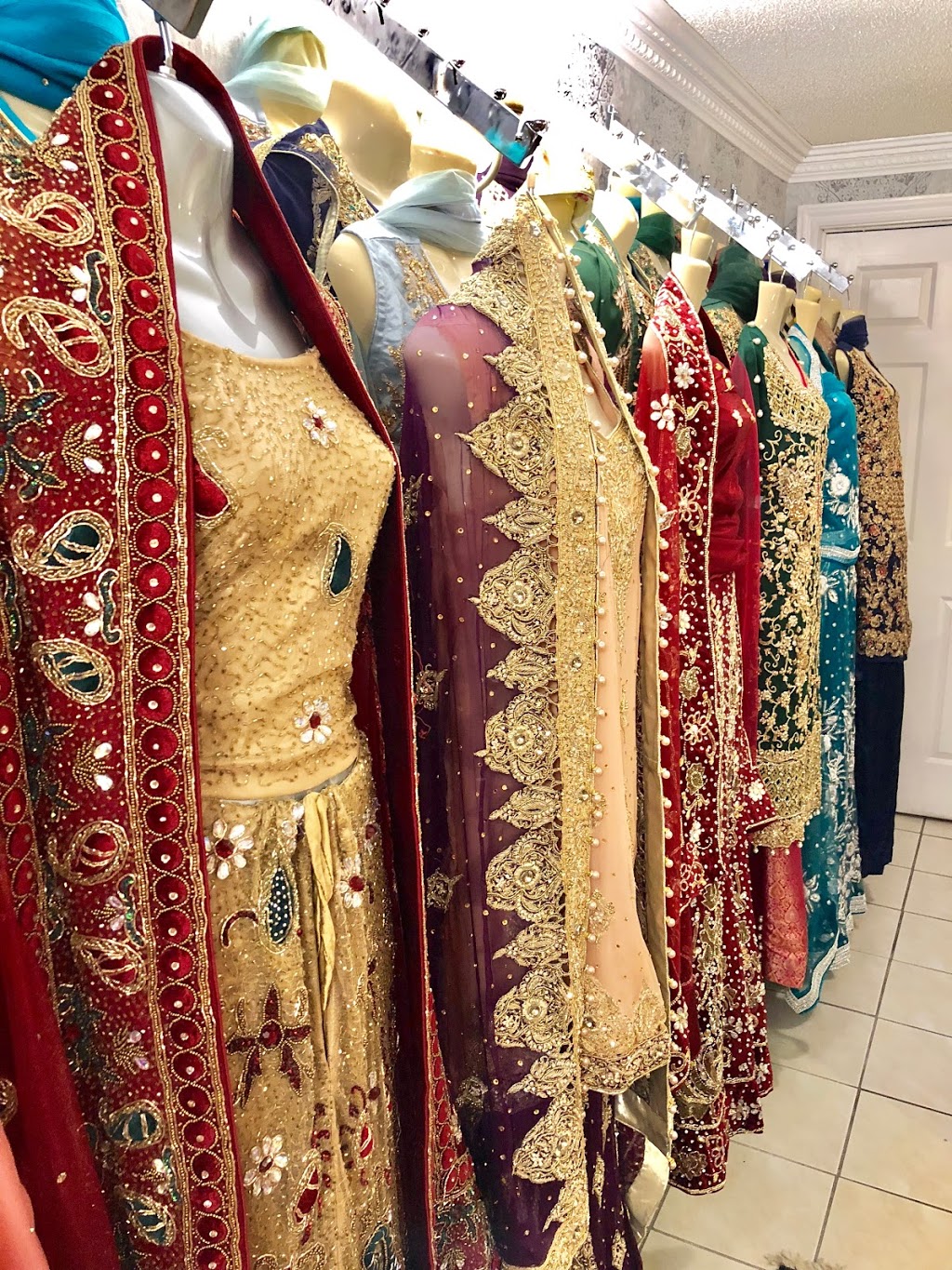 Arya Couture-Pakistani Clothing Boutique | Inwood Pl, Brampton, ON L6R 1T2, Canada | Phone: (416) 731-9042