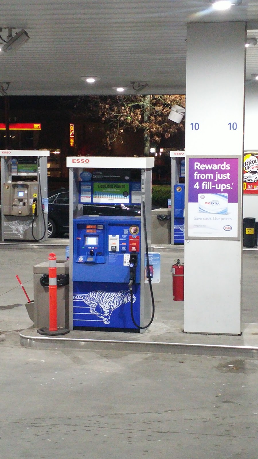 Esso | 6422 120 St, Surrey, BC V3W 3M5, Canada | Phone: (778) 591-4695