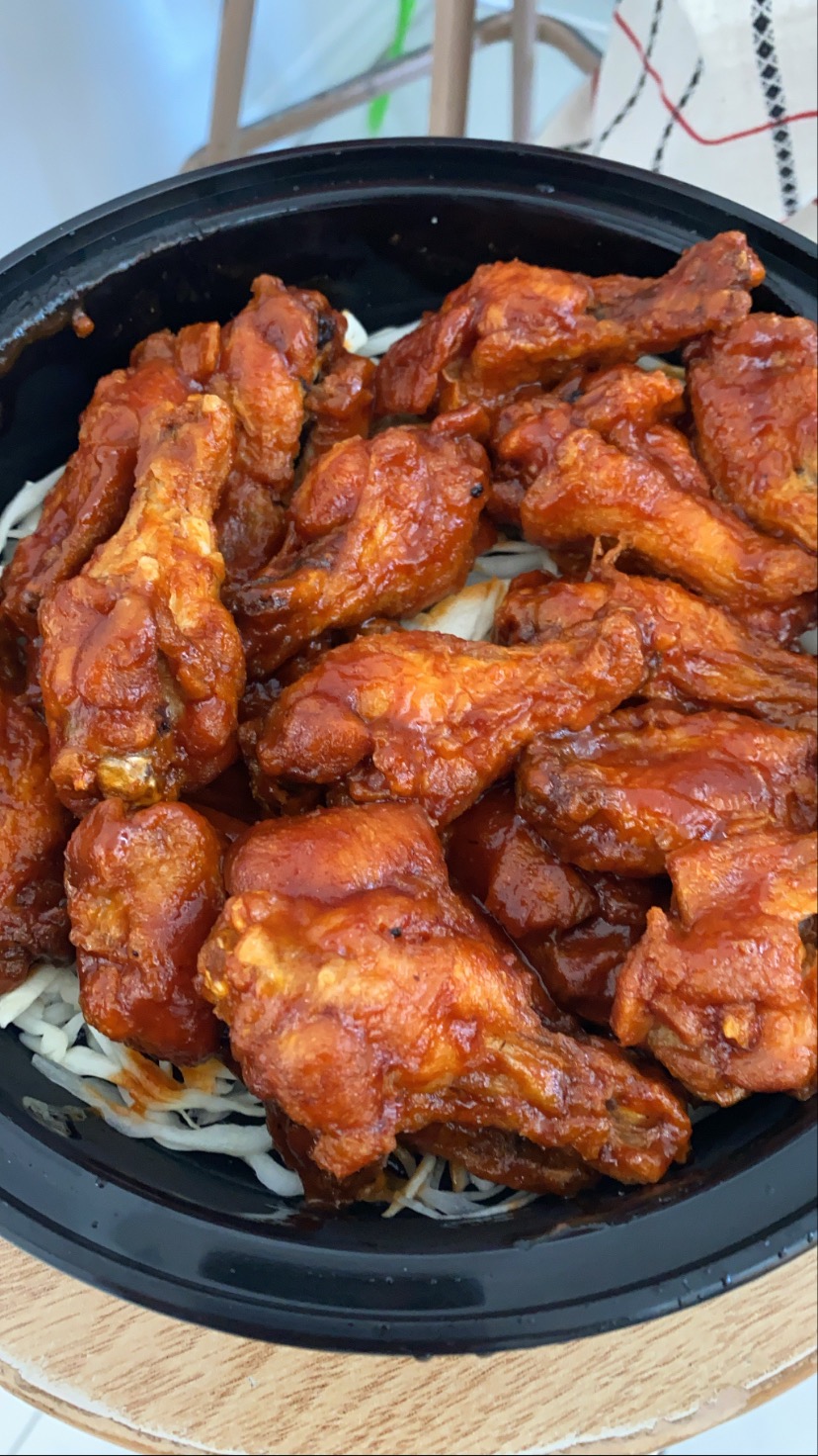 Wings N Bites | 3341 Markham Rd b129, Scarborough, ON M1X 0A5, Canada | Phone: (416) 297-0004