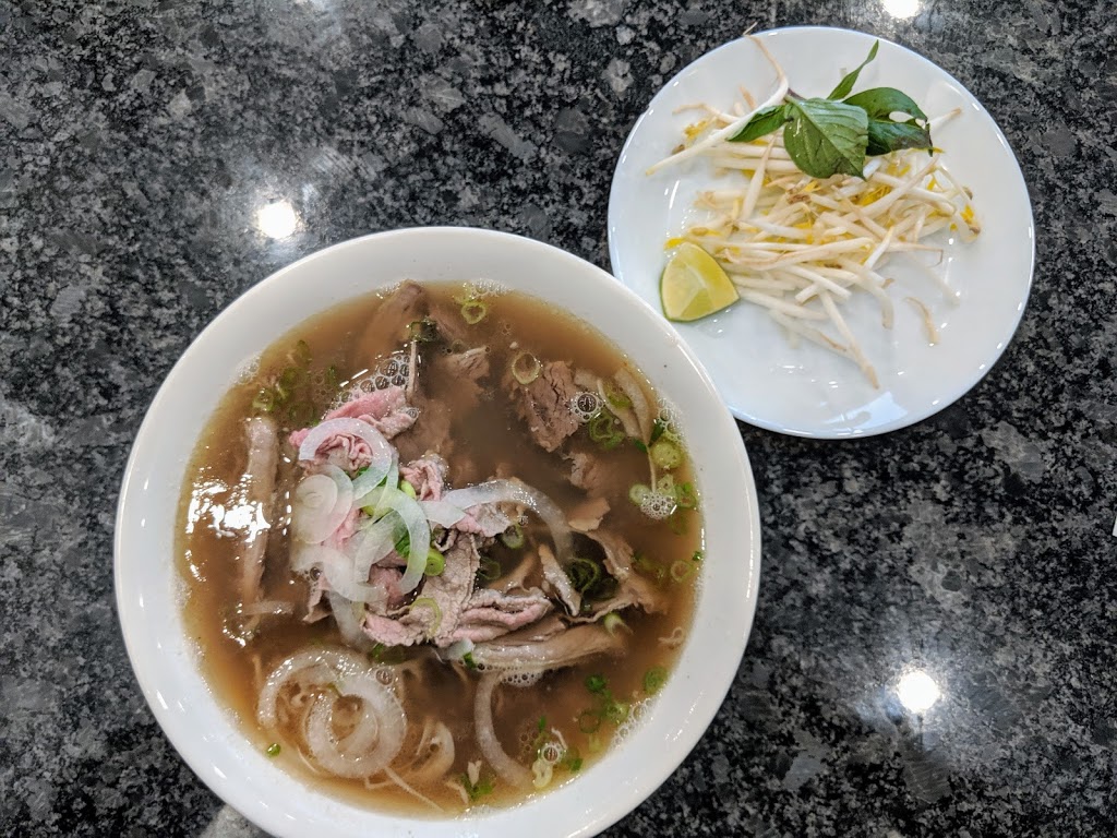 Love Pho | 652 Parsons Rd SW, Edmonton, AB T6X 1N4, Canada | Phone: (780) 807-8107