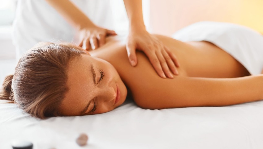 Main Street Massage | 4148 Petrolia Line, Petrolia, ON N0N 1R0, Canada | Phone: (226) 738-0800