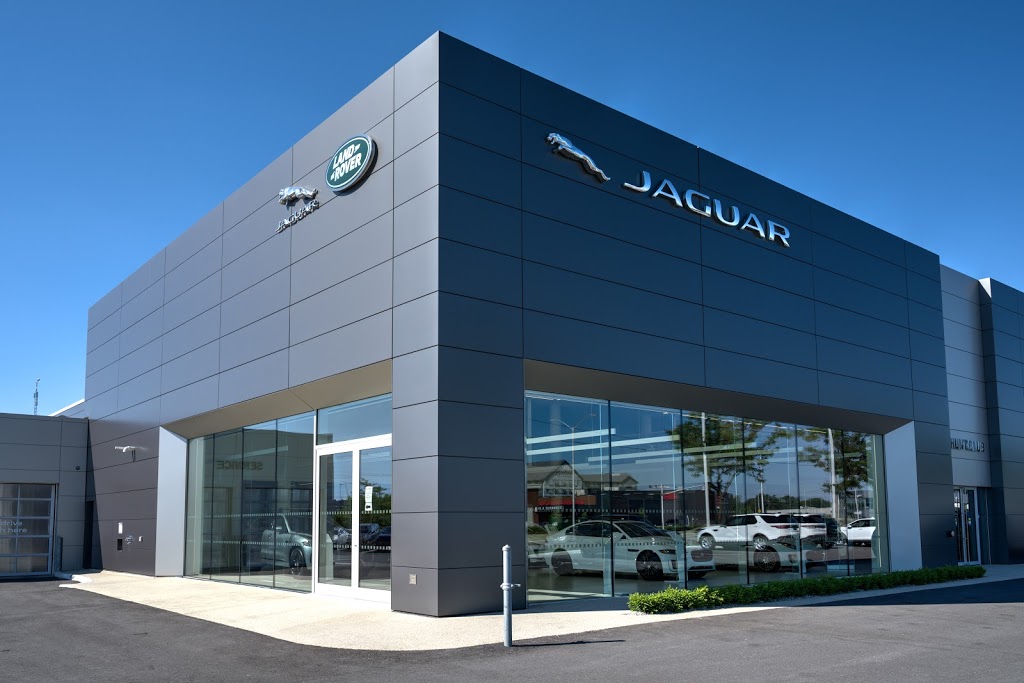 Land Rover Hunt Club | 295 W Hunt Club Rd, Ottawa, ON K2E 1A6, Canada | Phone: (613) 727-5577